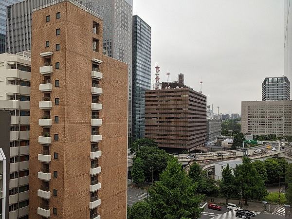 東京国税局　事務所から