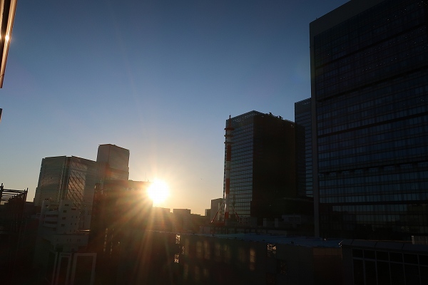 東京事務所　日の出